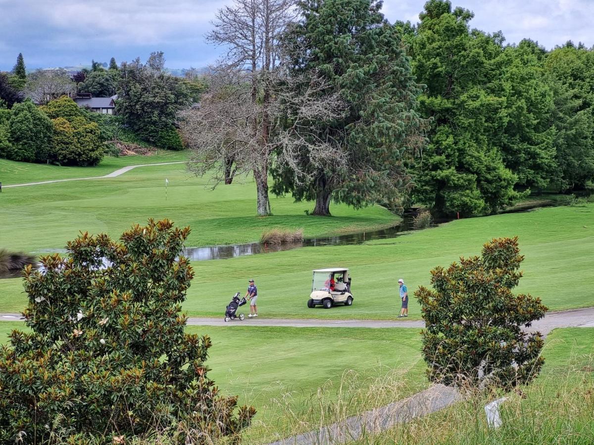 Omokoroa Golfers Retreat - B&B Exterior photo